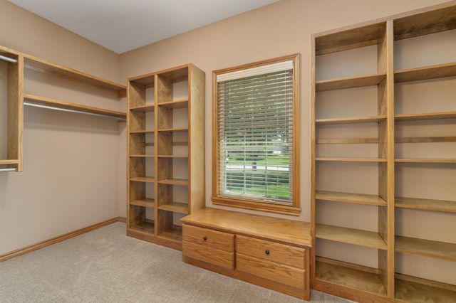 403 N Bailey Mae Ct, Valley Center, KS 67147