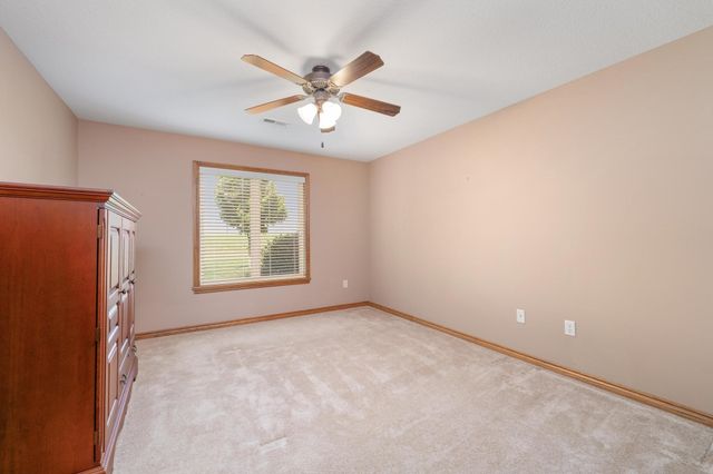 403 N Bailey Mae Ct, Valley Center, KS 67147