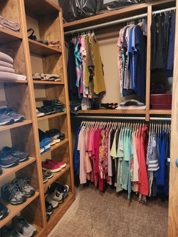 403 N Bailey Mae Ct, Valley Center, KS 67147