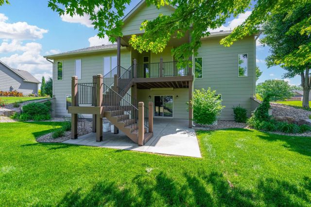 403 N Bailey Mae Ct, Valley Center, KS 67147