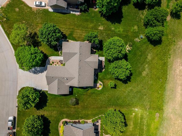 403 N Bailey Mae Ct, Valley Center, KS 67147