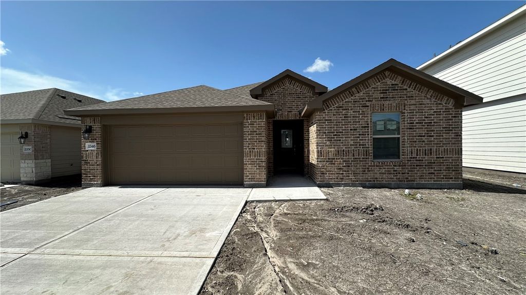 1346 Remys St, Corpus Christi, TX 78415