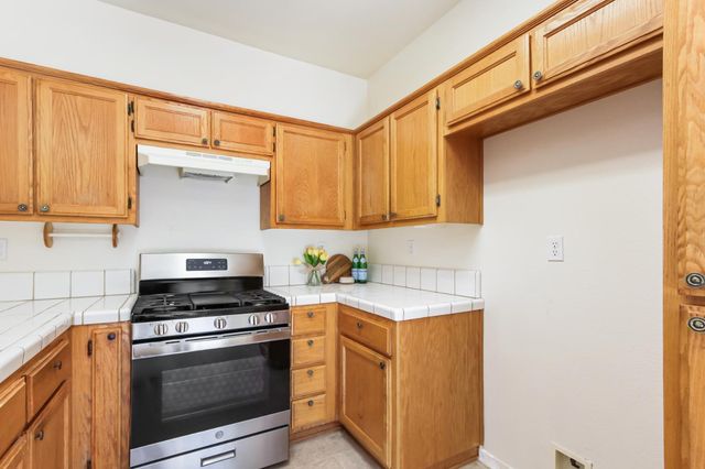11348 Sabalo Ct, Gold River, CA 95670