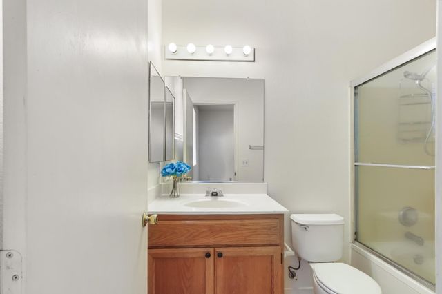 11348 Sabalo Ct, Gold River, CA 95670