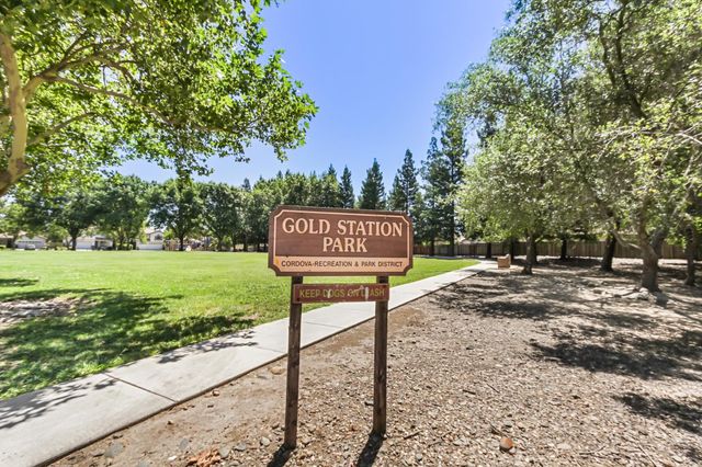 11348 Sabalo Ct, Gold River, CA 95670
