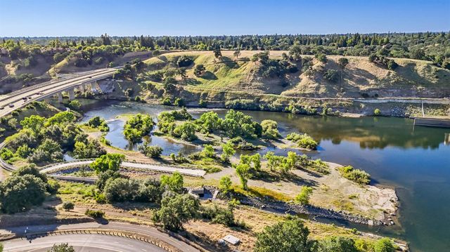 11348 Sabalo Ct, Gold River, CA 95670