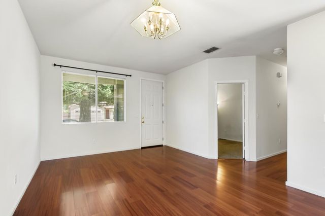 11348 Sabalo Ct, Gold River, CA 95670