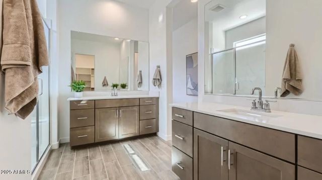 16833 W SMOKETREE Drive, Surprise, AZ 85387