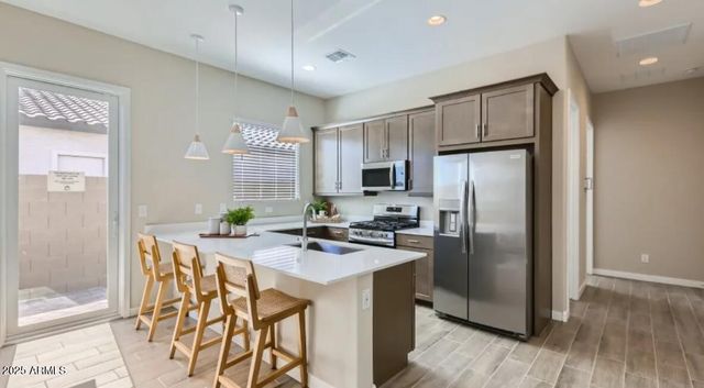 16833 W SMOKETREE Drive, Surprise, AZ 85387