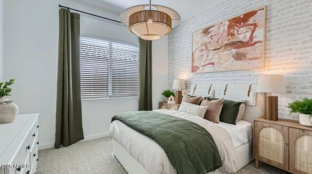 16833 W SMOKETREE Drive, Surprise, AZ 85387