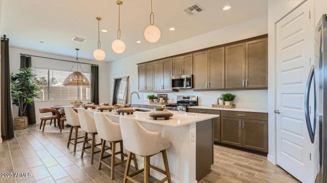 16833 W SMOKETREE Drive, Surprise, AZ 85387