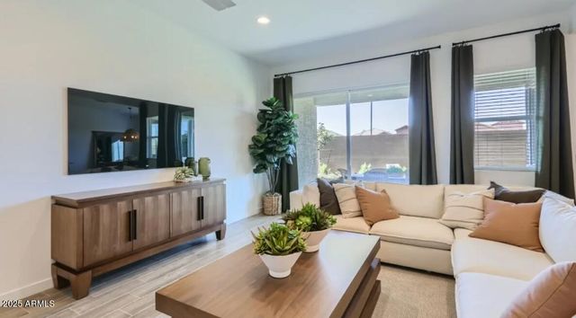 16833 W SMOKETREE Drive, Surprise, AZ 85387