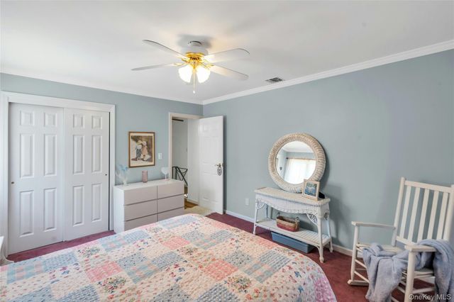 23 Carpenter Lane, Hauppauge, NY 11788