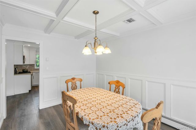 23 Carpenter Lane, Hauppauge, NY 11788