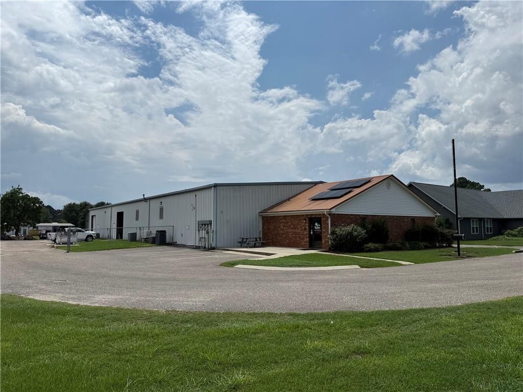 10554 County Road 64, Daphne, AL 36526 — exterior