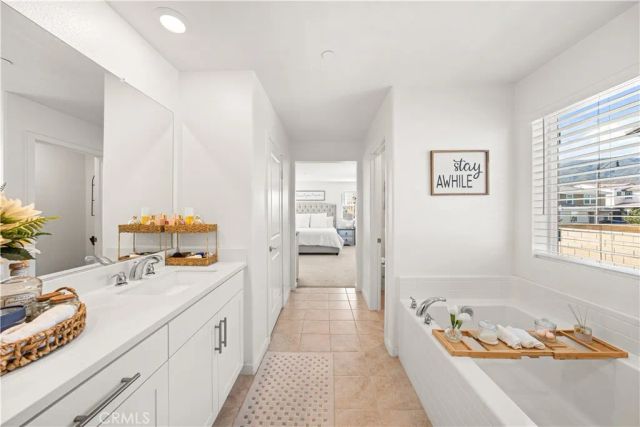 16680 Island Oak, Fontana, CA 92336