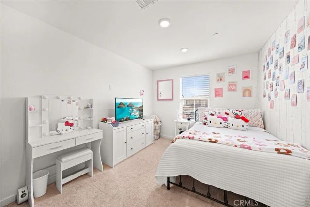 16680 Island Oak, Fontana, CA 92336