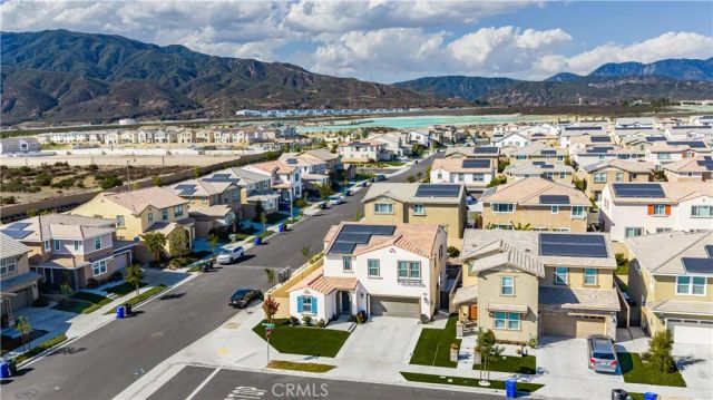 16680 Island Oak, Fontana, CA 92336