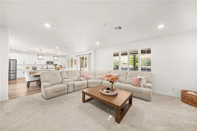 16680 Island Oak, Fontana, CA 92336