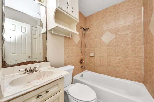 110 Denham Avenue, Pasadena, TX 77506