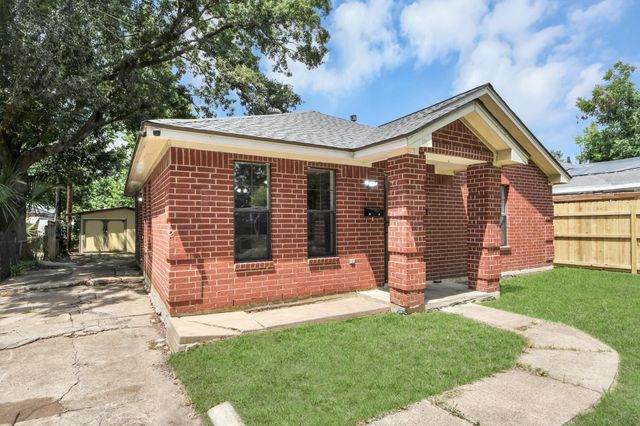 110 Denham Avenue, Pasadena, TX 77506
