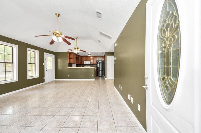 110 Denham Avenue, Pasadena, TX 77506