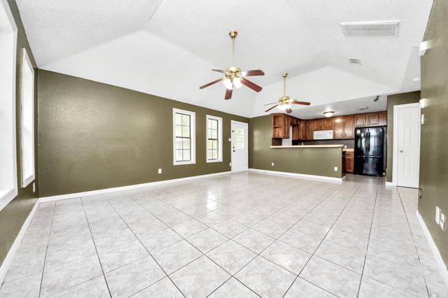110 Denham Avenue, Pasadena, TX 77506