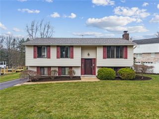 145 Wiltshire Cir, Monroeville, PA 15146