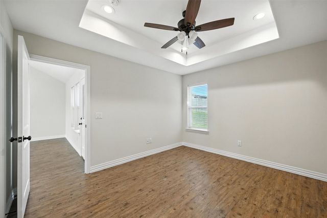 913 N Barrett Avenue, Denison, TX 75020