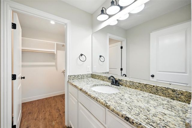 913 N Barrett Avenue, Denison, TX 75020