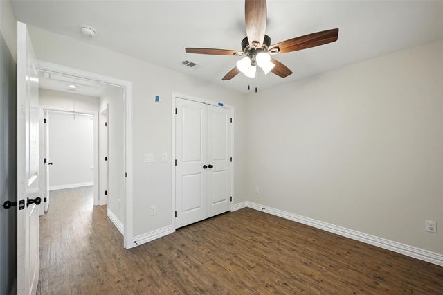 913 N Barrett Avenue, Denison, TX 75020