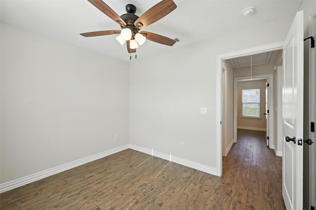 913 N Barrett Avenue, Denison, TX 75020