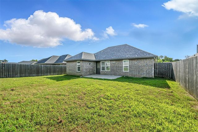 913 N Barrett Avenue, Denison, TX 75020