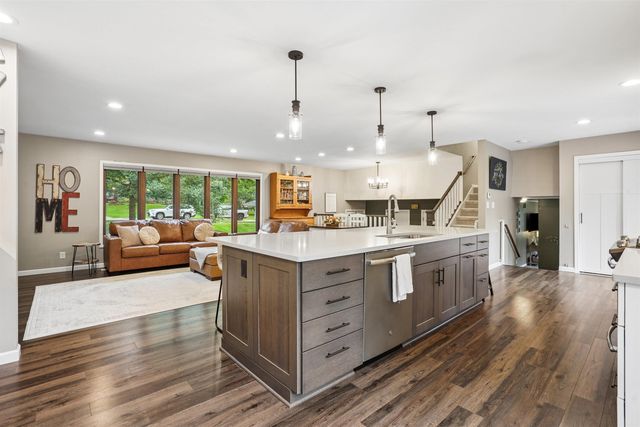 811 Oak Park Boulevard, Cedar Falls, IA 50613