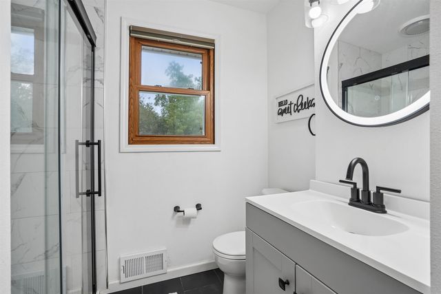 811 Oak Park Boulevard, Cedar Falls, IA 50613