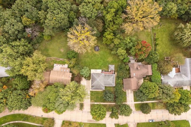811 Oak Park Boulevard, Cedar Falls, IA 50613