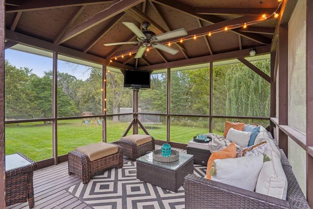 811 Oak Park Boulevard, Cedar Falls, IA 50613