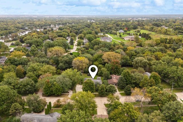 811 Oak Park Boulevard, Cedar Falls, IA 50613