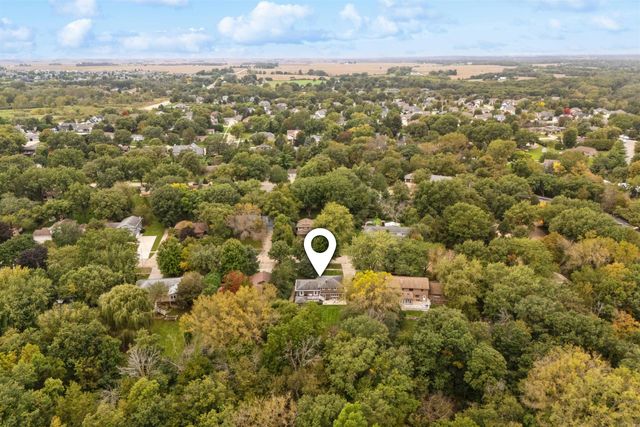 811 Oak Park Boulevard, Cedar Falls, IA 50613