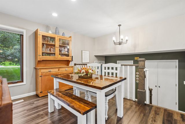 811 Oak Park Boulevard, Cedar Falls, IA 50613