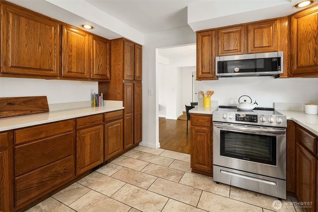11510 27th Avenue SW, Burien, WA 98146