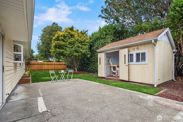 11510 27th Avenue SW, Burien, WA 98146