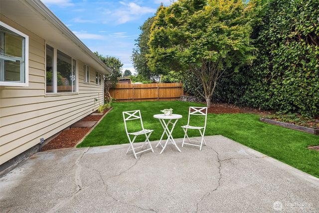 11510 27th Avenue SW, Burien, WA 98146