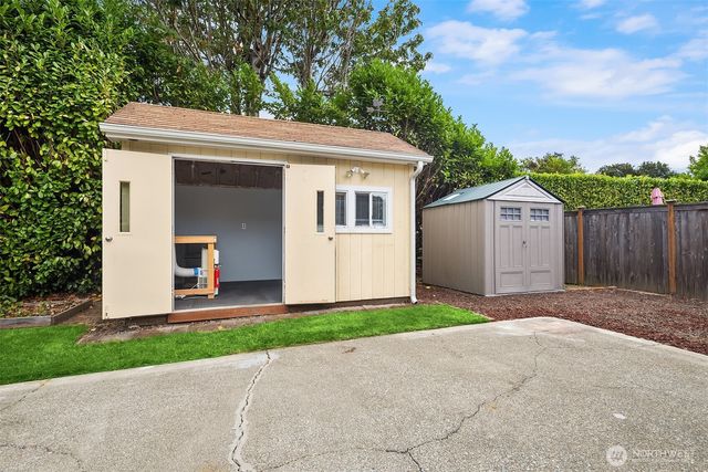 11510 27th Avenue SW, Burien, WA 98146