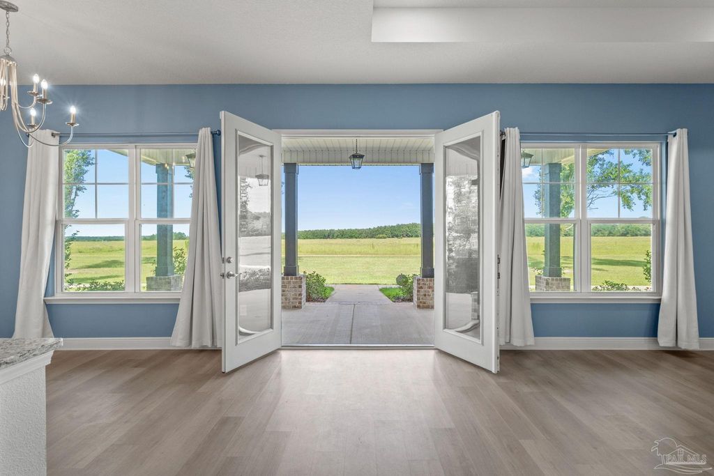 4139 Grassy Run St, Milton, FL 32583