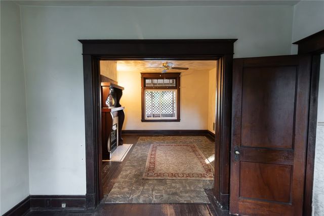 2292 Valera Ave, Mt Oliver, PA 15210