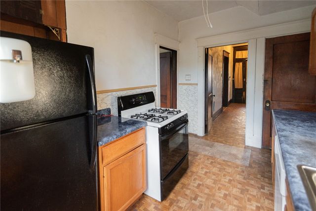 2292 Valera Ave, Mt Oliver, PA 15210