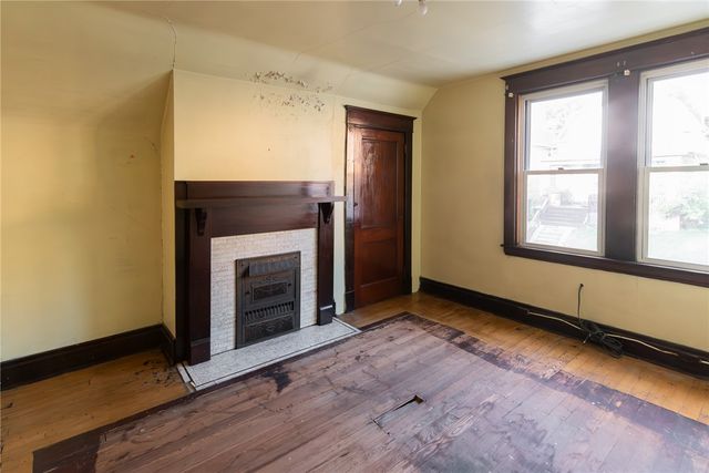 2292 Valera Ave, Mt Oliver, PA 15210