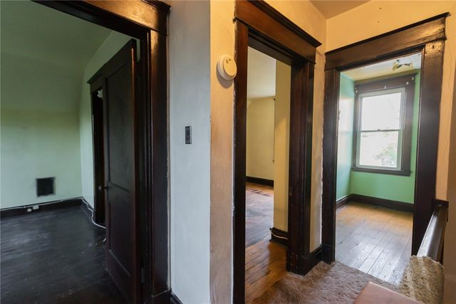 2292 Valera Ave, Mt Oliver, PA 15210