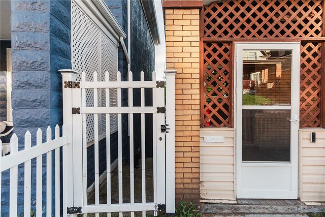 2292 Valera Ave, Mt Oliver, PA 15210